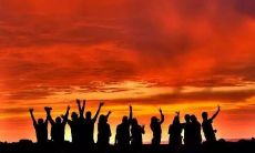 一些让人万分感动的深情友谊语句,如泣如诉