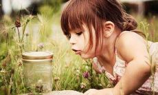 在周末给您带来快乐的短信问候：祝您心情愉悦，开心然后放松！