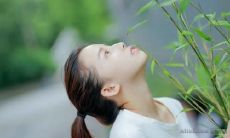 如何通过改变思维模式和行动来克服失恋带来的不快感和消极情绪?