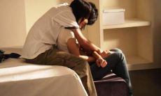 如何使用逗笑、取悦和讨人喜欢的技巧哄得对象开心和欢笑?
