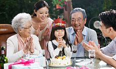 生日祝福句子大全:包括经典的生日祝福语、风趣幽默的生日祝福语、深情感人的生日祝福语等