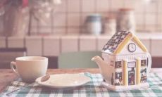 哭得那么撕心裂肺，颤抖着的悲痛句子