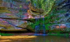 砥砺前行，决胜高考，创造美好未来的十六字口号