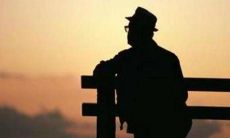 如何处理失望伤心的感受：当父亲对自己的儿子感到失望时，如何面对与缓解这种令人痛苦和焦虑的情感？