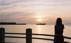 深受伤心痛苦的回忆，让我口吐心酸的句子，诉说着无尽的心境