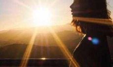 欣赏令人振奋、提振士气的鼓励性话语,使心情愉悦和充满动力的幸福公式!