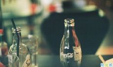 流淌着心酸和委屈的泪水，敌不过命运的残酷打击