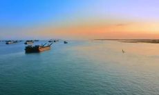 用诗句描绘我们祖国壮美河山之景