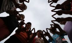 如何在生活中表达积极向上、充满正能量的口号?