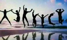 如何打造一个振奋人心的销售团队气势口号,提振士气并激发内在动力?