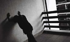 失望的员工发出的对公司管理不满足与不信任的表达